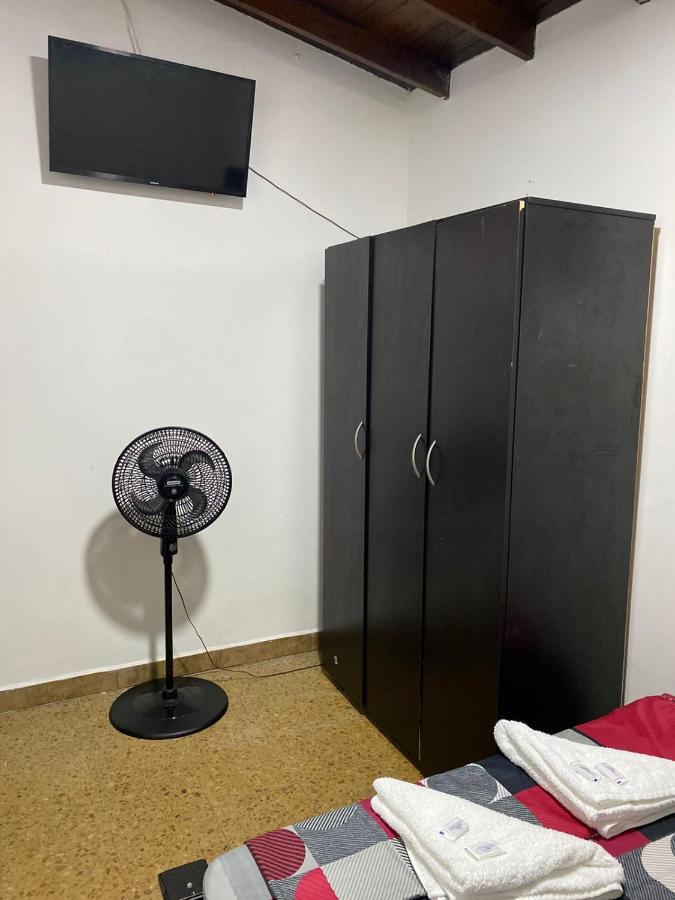 Apartamentos Excelente Ubicacion Medellín Exteriör bild