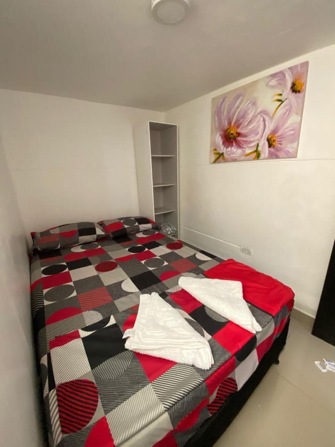 Apartamentos Excelente Ubicacion Medellín Exteriör bild