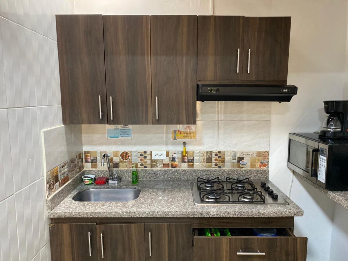 Apartamentos Excelente Ubicacion Medellín Exteriör bild