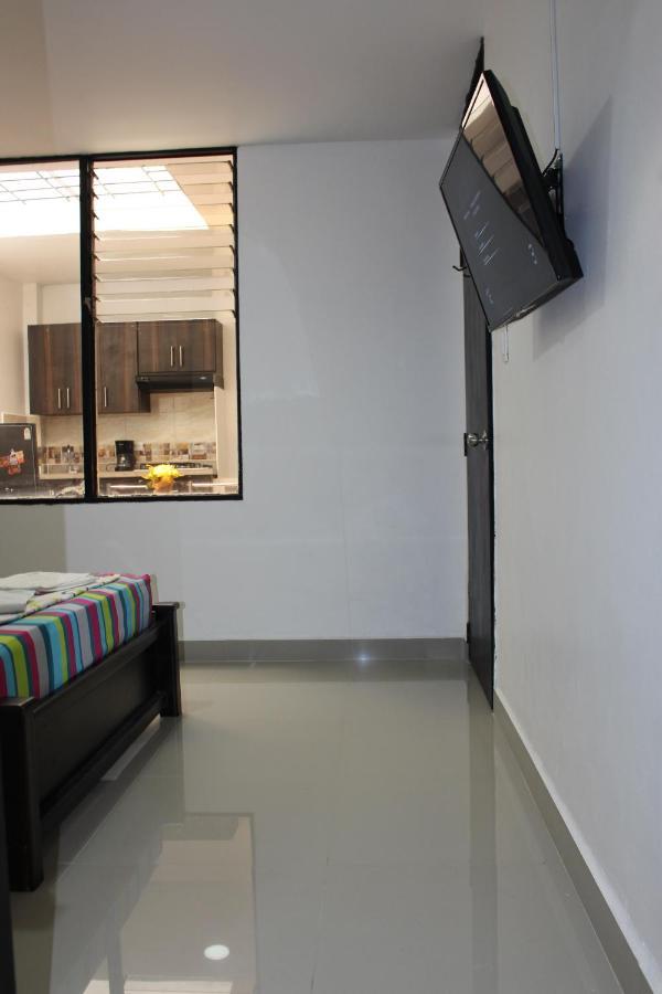 Apartamentos Excelente Ubicacion Medellín Exteriör bild