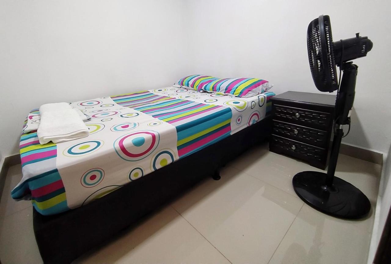 Apartamentos Excelente Ubicacion Medellín Exteriör bild